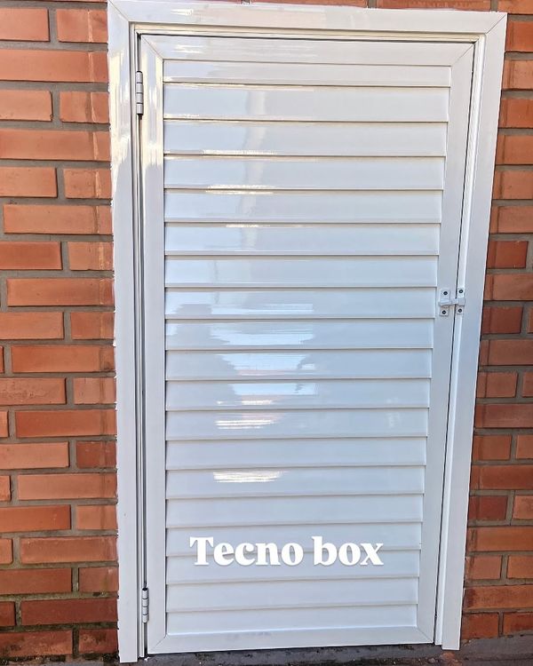 Porta veneziana de alumínio